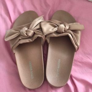 steve madden pink bow slippers